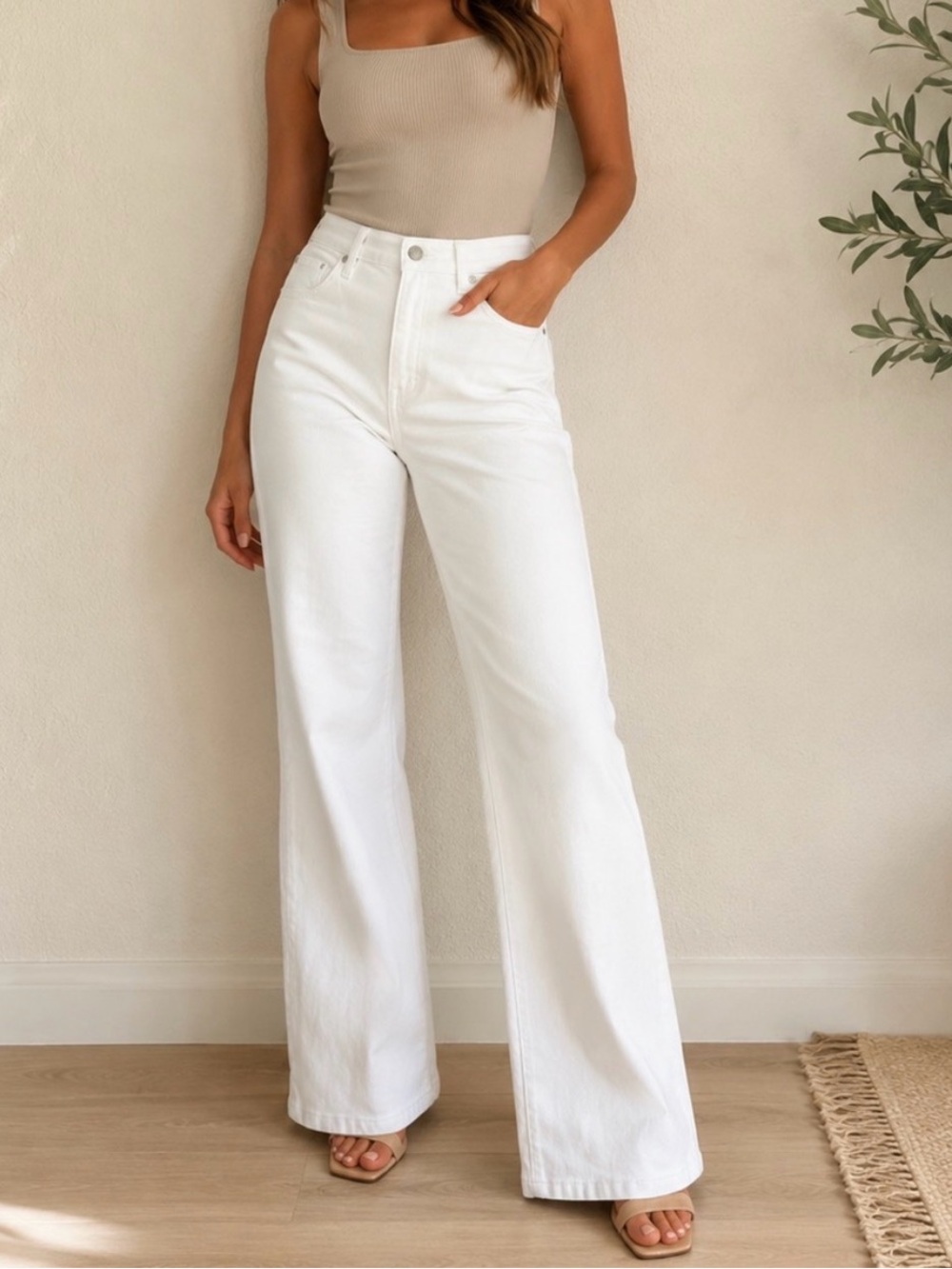 Universal Thread White High-Rise Wide Leg Jeans